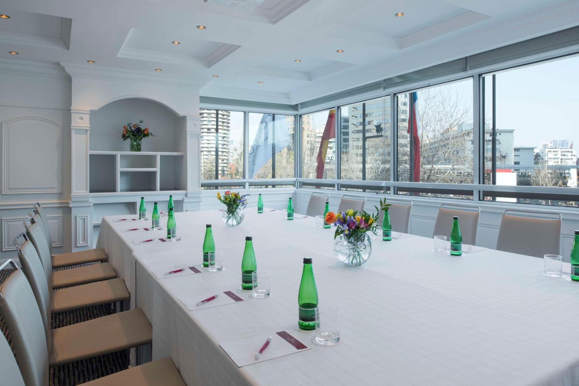 Hotel Nh Collection Plaza Santiago du Chili Extérieur photo The Boardroom