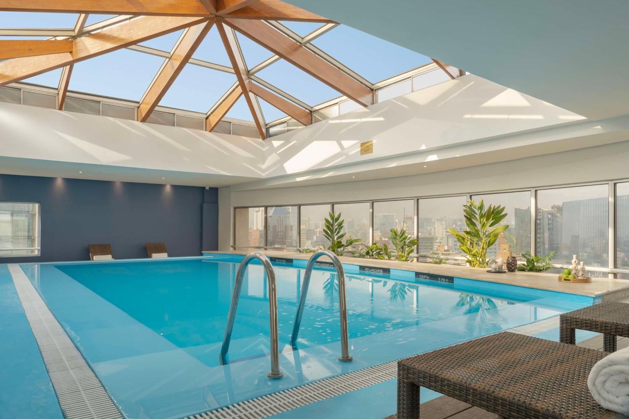 Hotel Nh Collection Plaza Santiago du Chili Extérieur photo The pool at the hotel